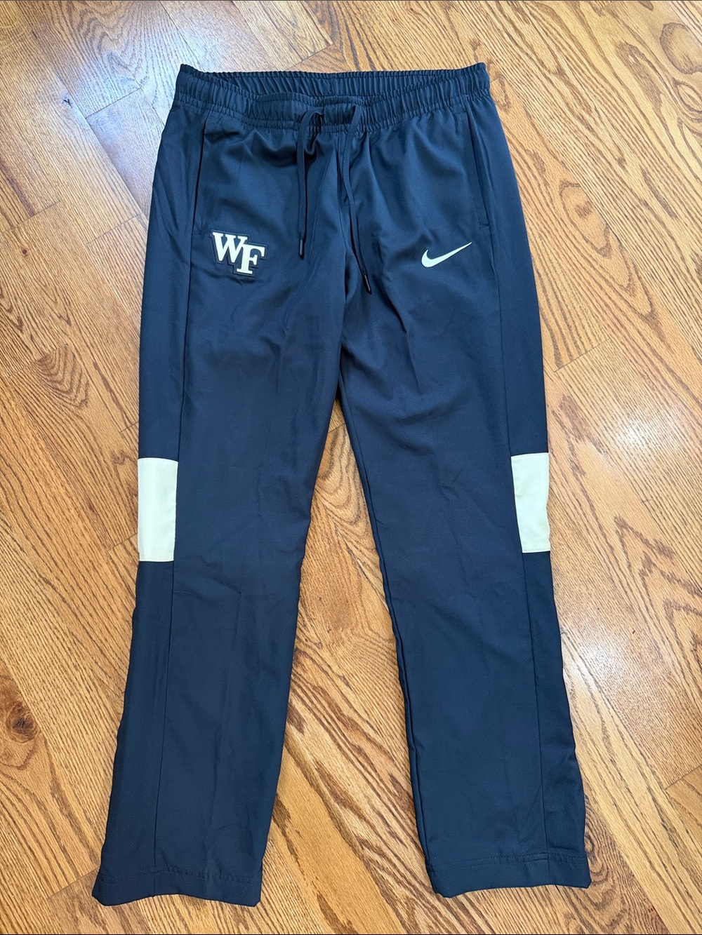 Men’s Wake Forest Demon Deacons Nike Joggers. Size Medium. New without Tags.